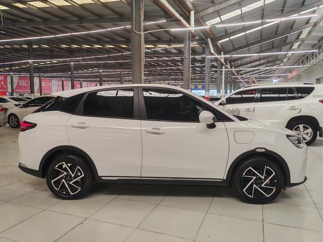 哪吒汽车 哪吒AYA 2024 汽车图片 #5