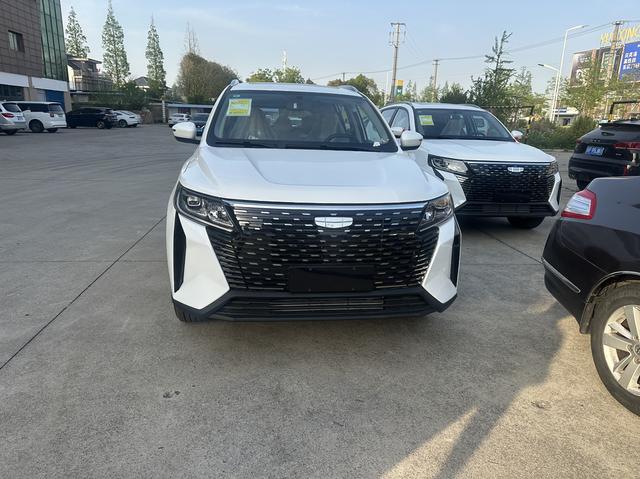 GEELY OkavangoPRO 2025 #5 GEELY OkavangoPRO 2025 car image #5