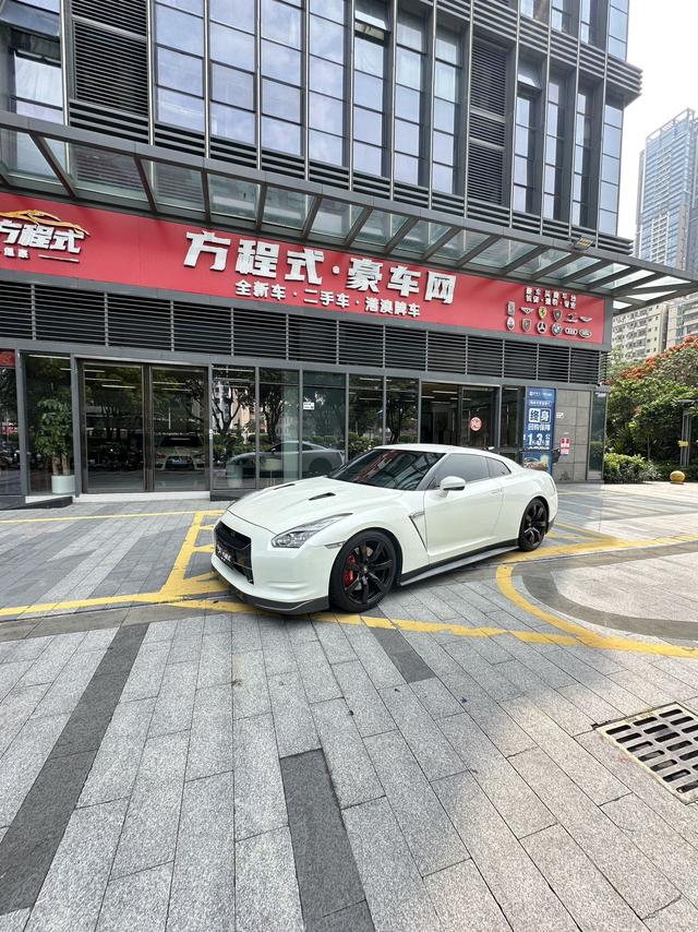 日产 日产GT-R 2010 汽车图片 #5