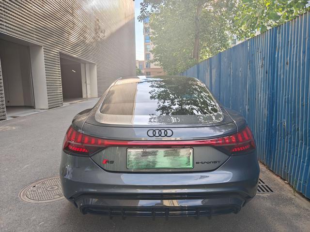 Audi RS e-tron GT 2024 car image #5