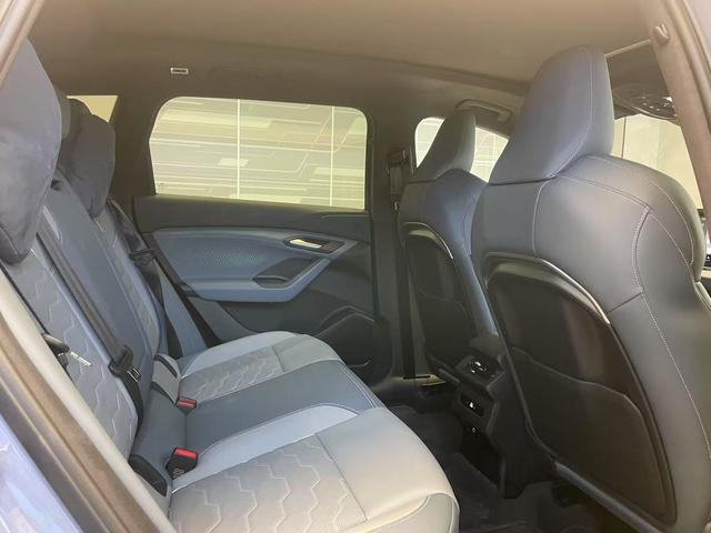 Audi Q6L Sportback e-tron 2025 car image #5