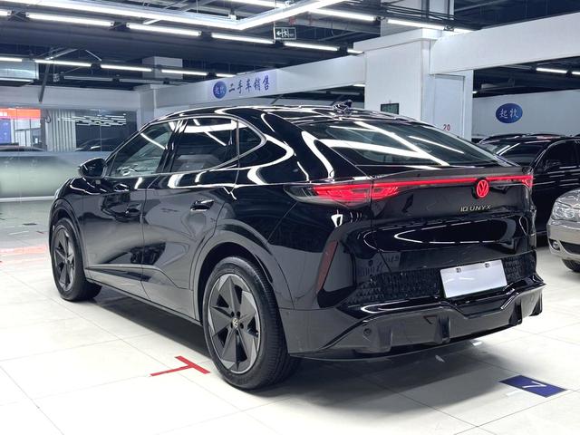 Volkswagen ID.UNYX 06 2024 #5 Volkswagen ID.UNYX 06 2024 صورة سيارة #5