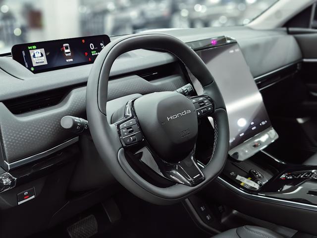 Honda P7 2025 #5 Honda P7 2025 car image #5