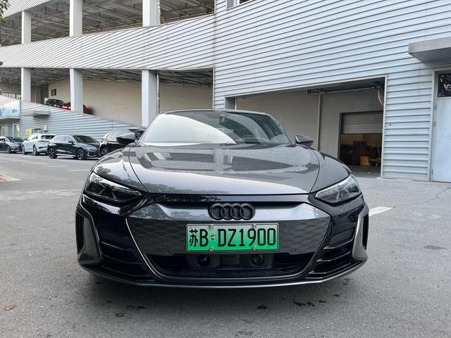 Audi RS e-tron GT 2023 immagine di auto #5