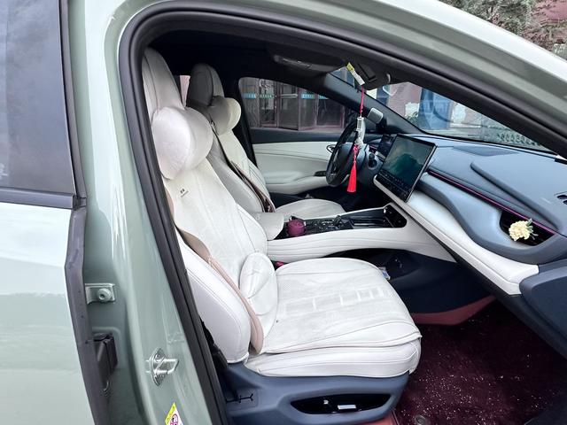 BYD Seal 06GT 2025 car image #5