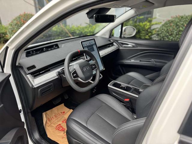 哪吒汽车 哪吒AYA 2024 汽车图片 #5