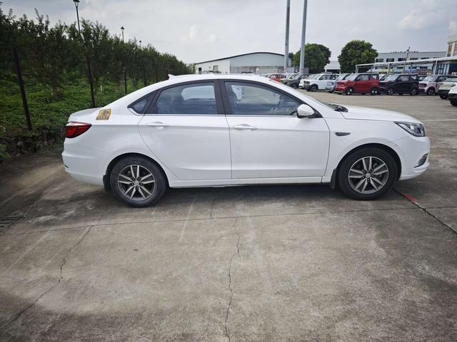 Changan EadoPHEV 2018 immagine di auto #5