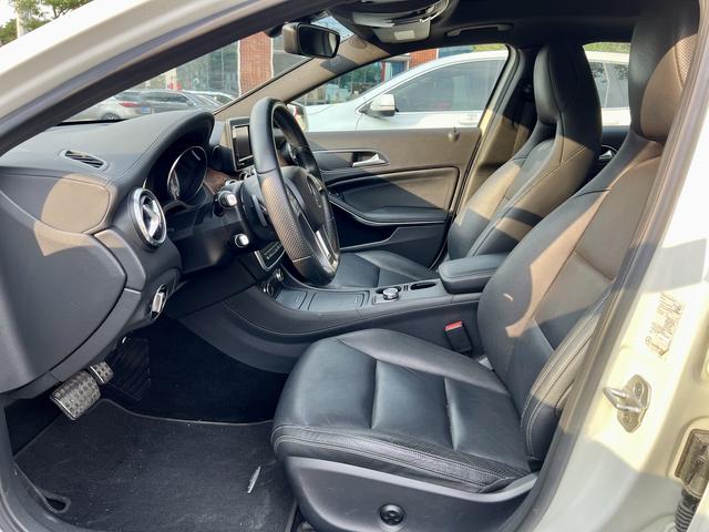 Mercedes-Benz GLA Class (Imported) 2015 #5 Mercedes-Benz GLA Class (Imported) 2015 car image #5