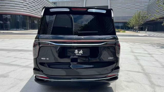 HongQi HQ9 2023 #5 HongQi HQ9 2023 car image #5