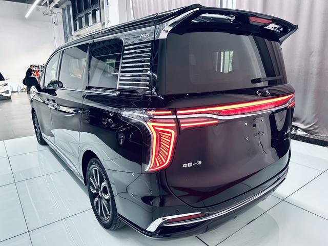 HongQi HQ9 2023 #5 HongQi HQ9 2023 car image #5