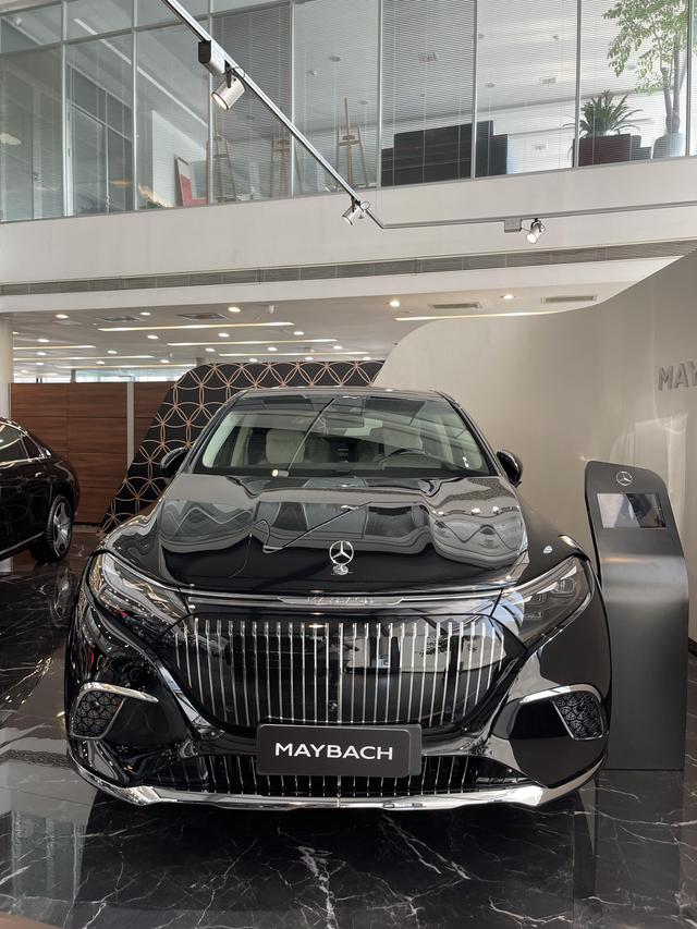 Mercedes-Benz MaybachEQS SUV #5 Mercedes-Benz MaybachEQS SUV immagine di auto #5