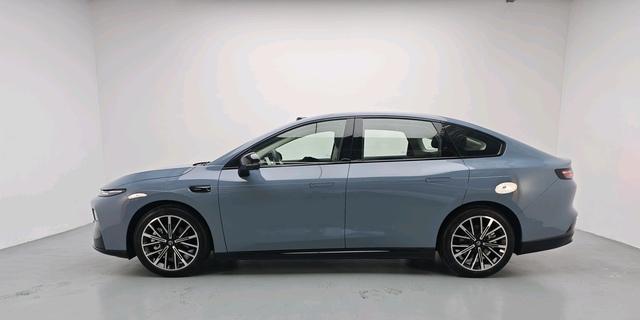 零跑汽车 零跑B01 2025 汽车图片 #5