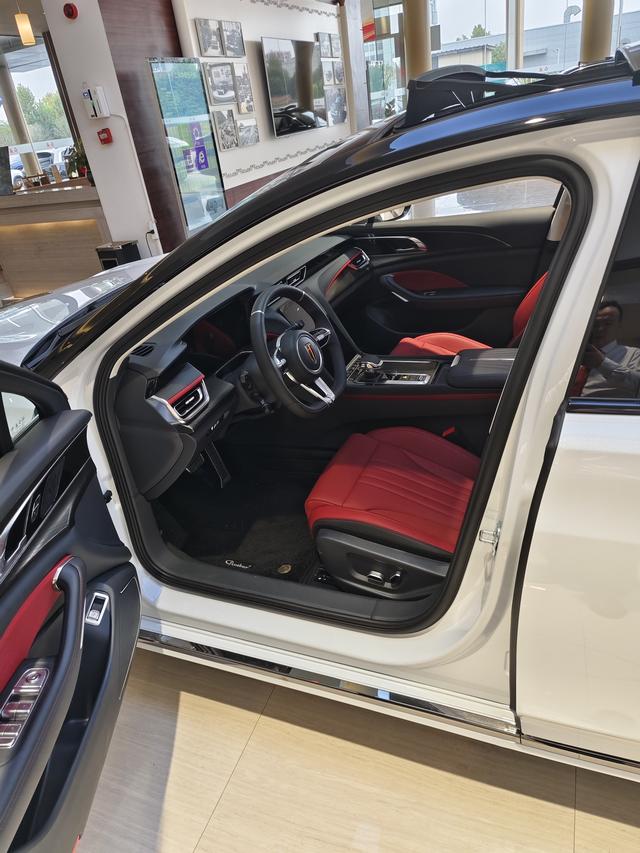 HongQi H6 2025 #5 HongQi H6 2025 car image #5