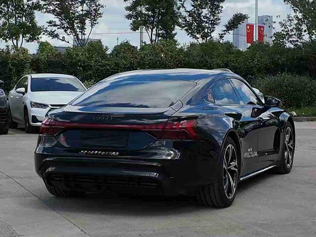 Audi RS e-tron GT 2024 car image #5