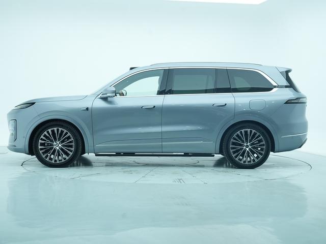 Deepal S09 2025 #5 Deepal S09 2025 car image #5