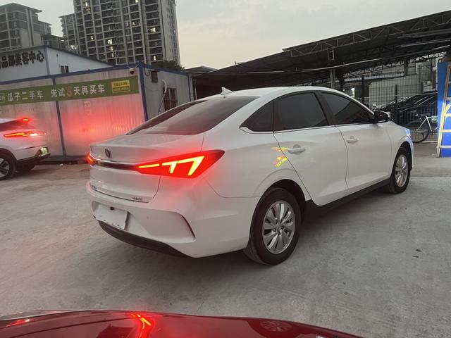 Changan Eado EV 2023 car image #5