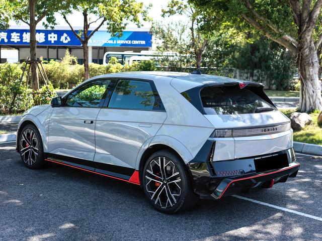Hyundai IONIQ 5 N 2025 car image #5