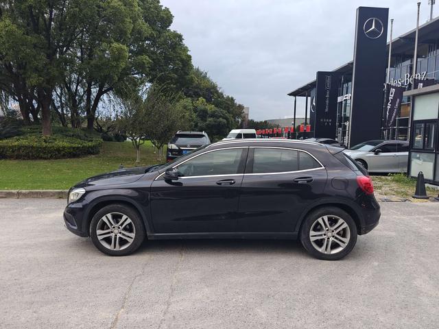 Mercedes-Benz GLA Class (Imported) 2015 #5 Mercedes-Benz GLA Class (Imported) 2015 immagine di auto #5