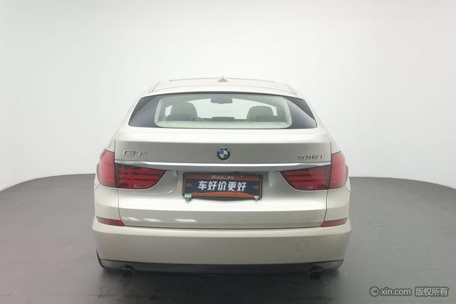BMW 5 Series GT 2011 immagine di auto #5