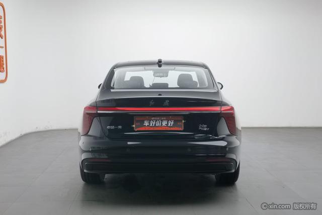 HongQi H5 PHEV 2025 #5 HongQi H5 PHEV 2025 car image #5