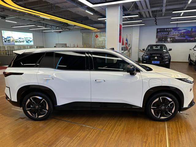 Toyota Bozhi 3X 2025 car image #5