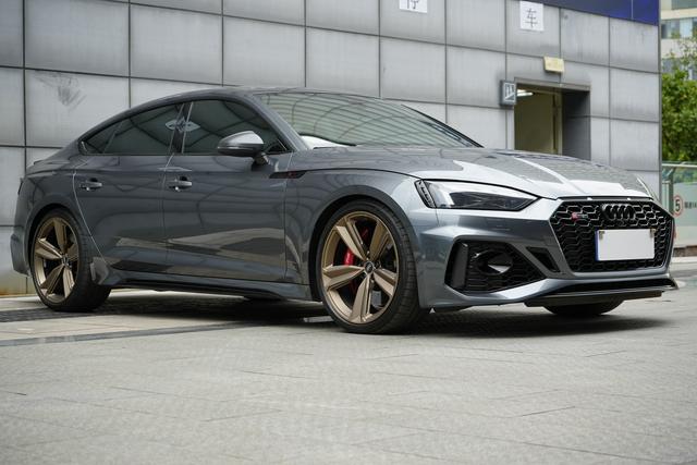 Audi RS 5 2022 #5 Audi RS 5 2022 صورة سيارة #5