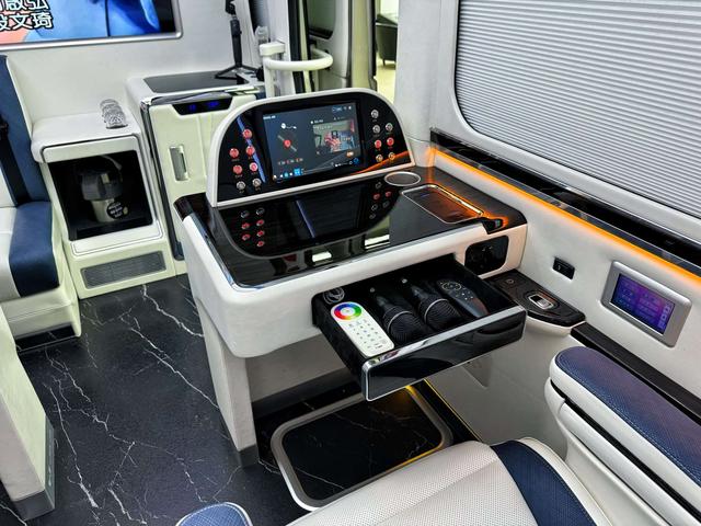 HongQi GuoYue صورة سيارة #5