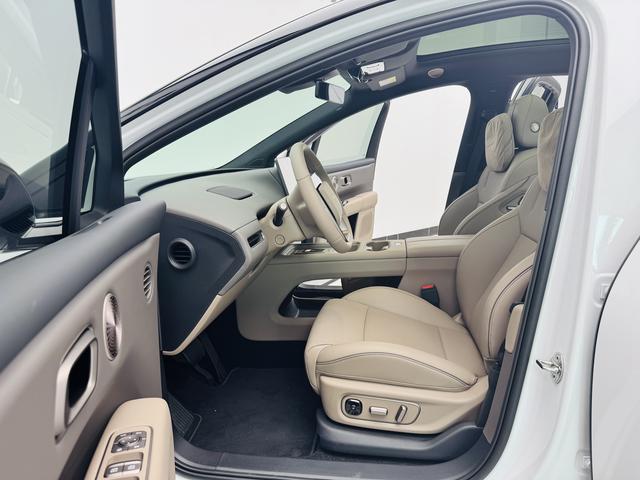 理想汽车 理想i6 2025 汽车图片 #5