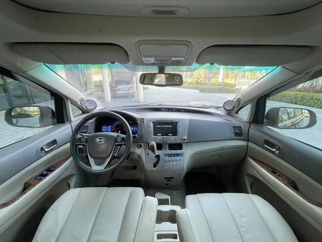 BYD M6 2014 car image #5