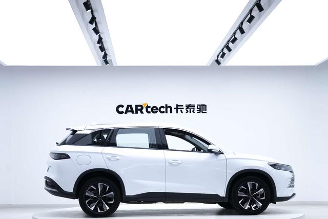 BYD Sea Lion 05 DM-i 2024 car image #5