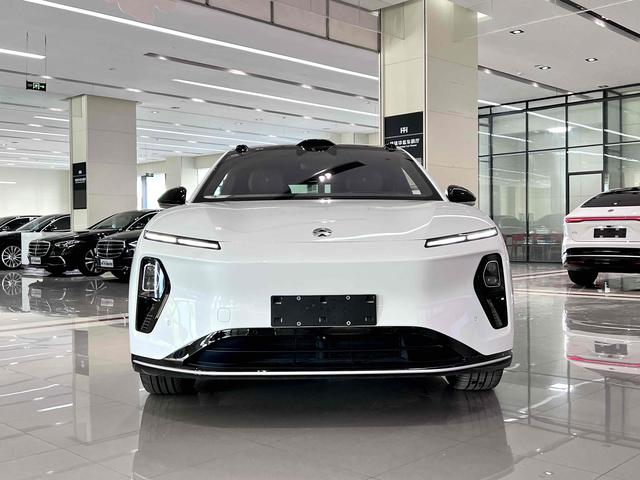 NIO ET9 2025 immagine di auto #5