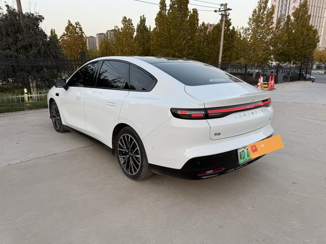 零跑汽车 零跑B01 2025 汽车图片 #5