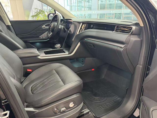 HongQi HS7 PHEV 2024 #5 HongQi HS7 PHEV 2024 car image #5