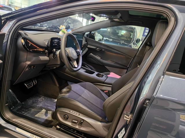 Volkswagen ID.UNYX 06 2025 image de voiture #5