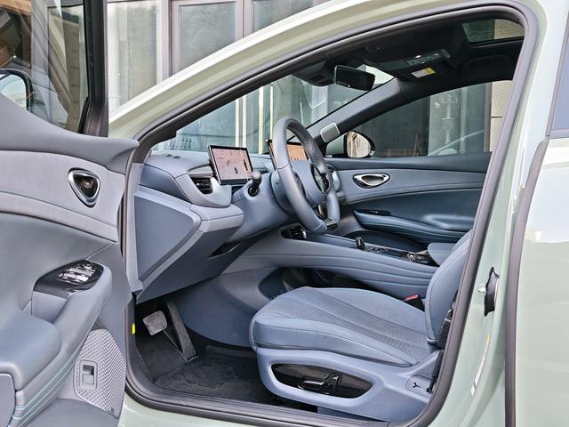 BYD Seal 06GT 2025 car image #5