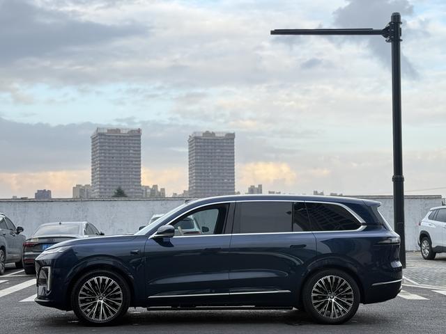 Deepal S09 2025 car image #5