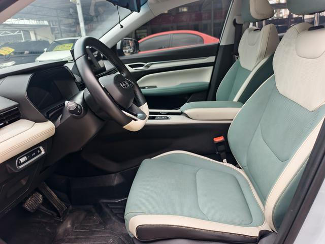 GEELY Emgrand L HiP 2022 car image #5