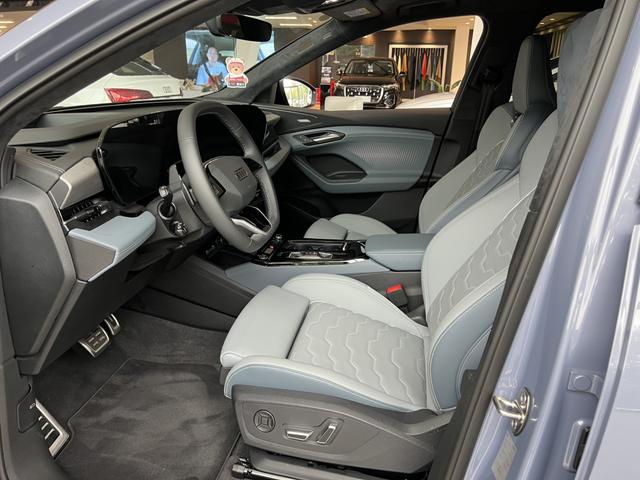 Audi Q6L Sportback e-tron 2025 #5 Audi Q6L Sportback e-tron 2025 car image #5