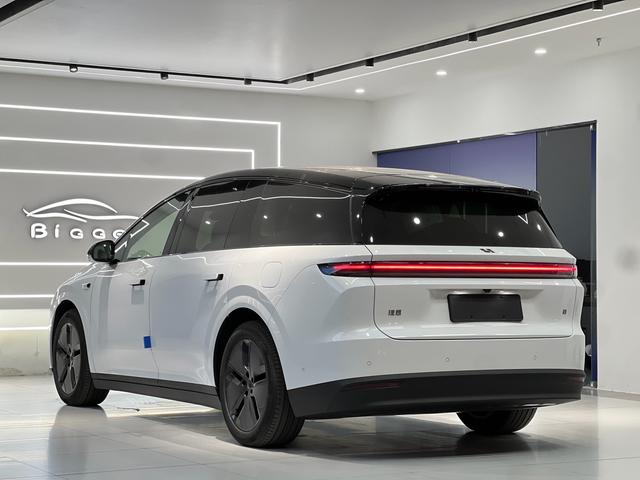 Li i8 2025 изображение автомобиля #5