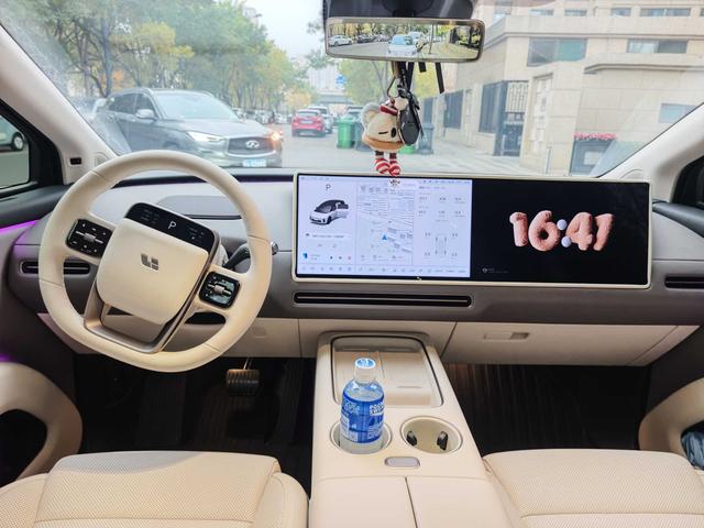 Li i8 2025 изображение автомобиля #5