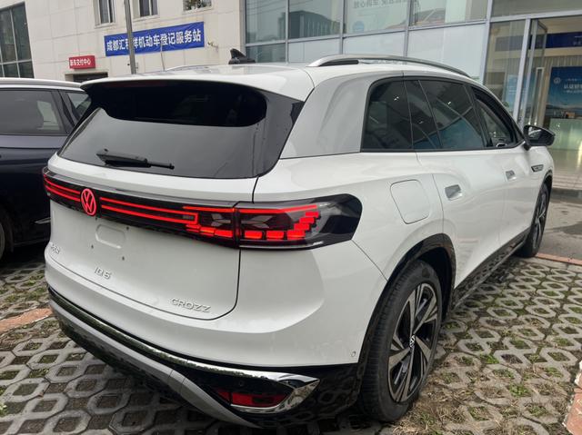 Volkswagen ID.6 Crozz 2024 #5 Volkswagen ID.6 Crozz 2024 immagine di auto #5