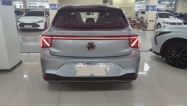 MG 4 EV 2025 immagine di auto #5