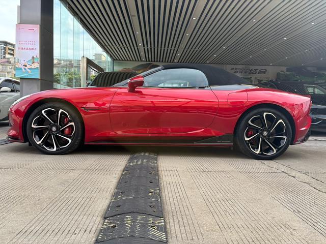 MG Cyberster car image #5