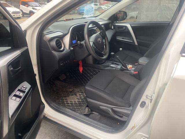 Toyota RAV4 Hybird E+ 2016 immagine di auto #5