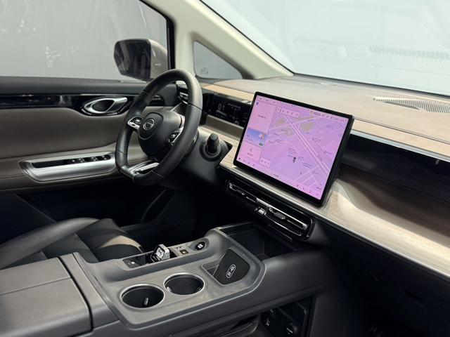 GAC Trumpchi E8 2024 #5 GAC Trumpchi E8 2024 imagem de carro #5