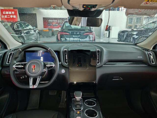 HongQi HS3 PHEV 2024 #5 HongQi HS3 PHEV 2024 car image #5