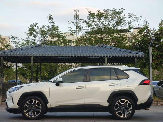 Toyota RAV4 Hybird E+ 2020 #5 Toyota RAV4 Hybird E+ 2020 immagine di auto #5