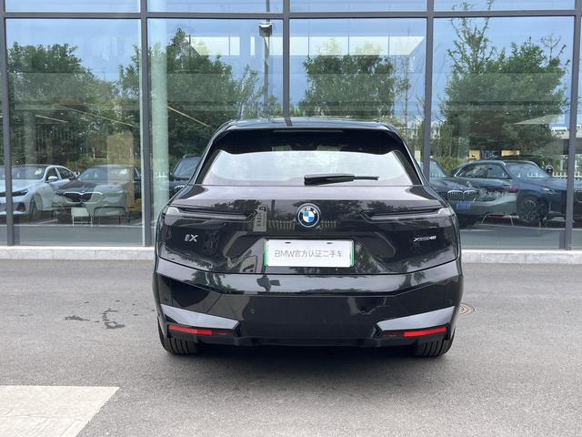 BMW iX 2024 immagine di auto #5