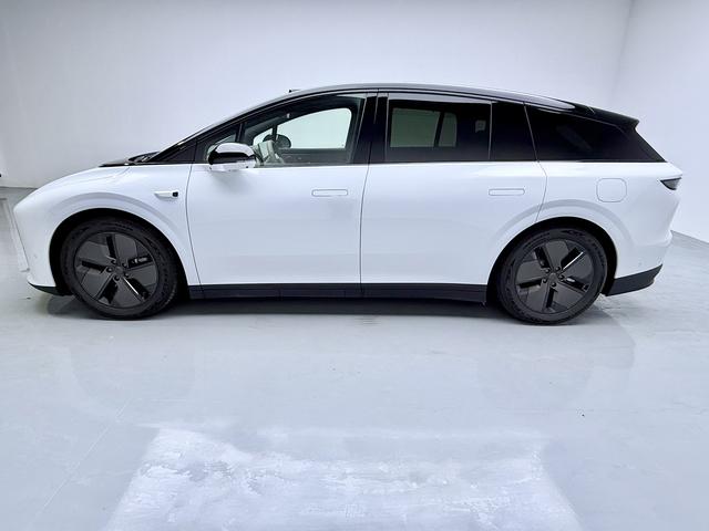 理想汽车 理想i6 2025 汽车图片 #5