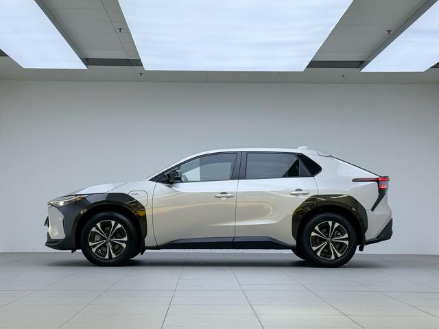 丰田 铂智4X 2023 汽车图片 #5